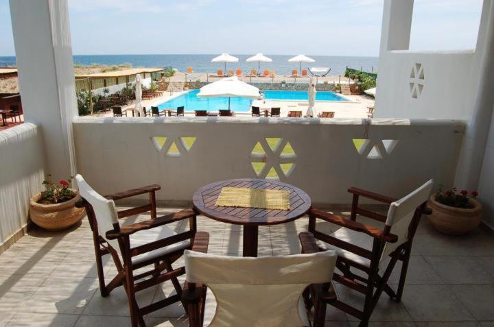 Vina Beach Hotel Skyros Room photo